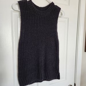 ABERCROMBIE & FITCH - Easy Shaker sweater tank size Small